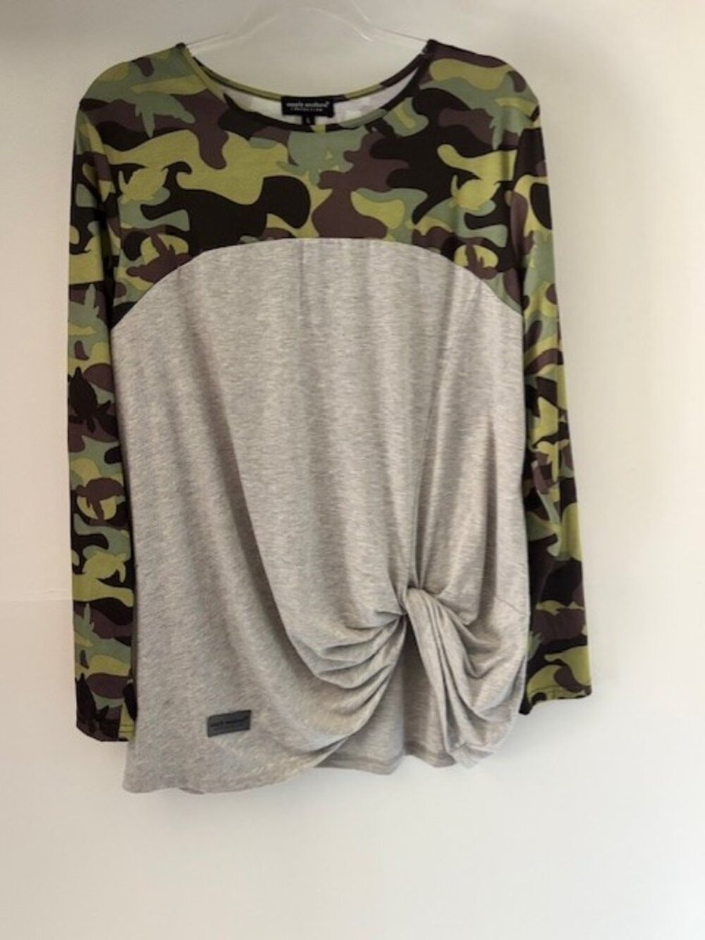 Simply Southern Women’s Large Camo Gray Colorblock Long Sleeve Knot Front Top